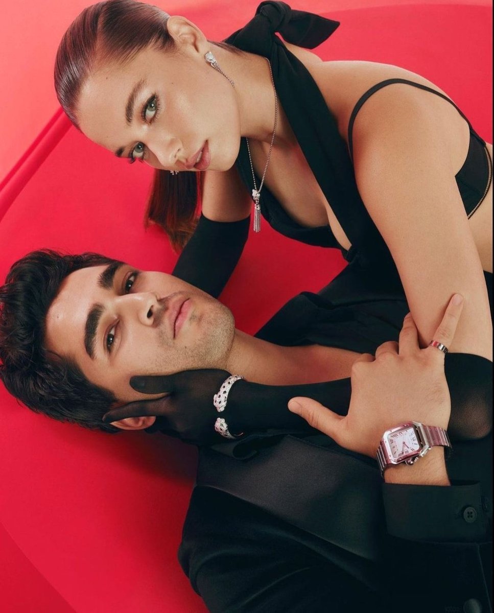 afra saraçoğlu görsel