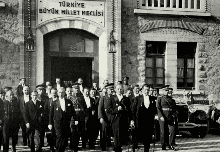 tdk 2025’te Türk Dil Kurumu (TDK): Dilimizin Yolculuğunda Yeni Dönem, Yenilikler ve Dijitalleşen Türkçeye Bakış görsel